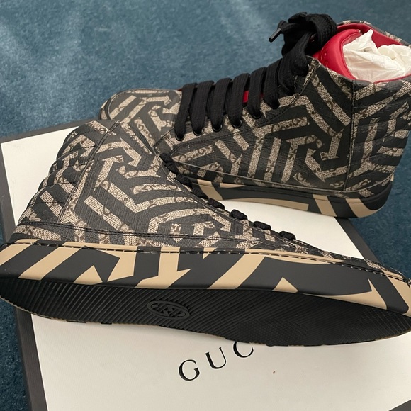 Gucci Shoes - Gucci sneakers ladies  brand new. Never worn. Size 7  1/2